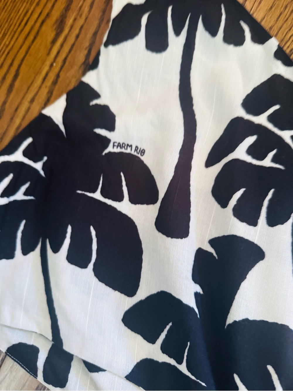 Farm rio sz m One-Shoulder Black & White Palm-Print Wrap Skirt Set - Picture 5 of 8